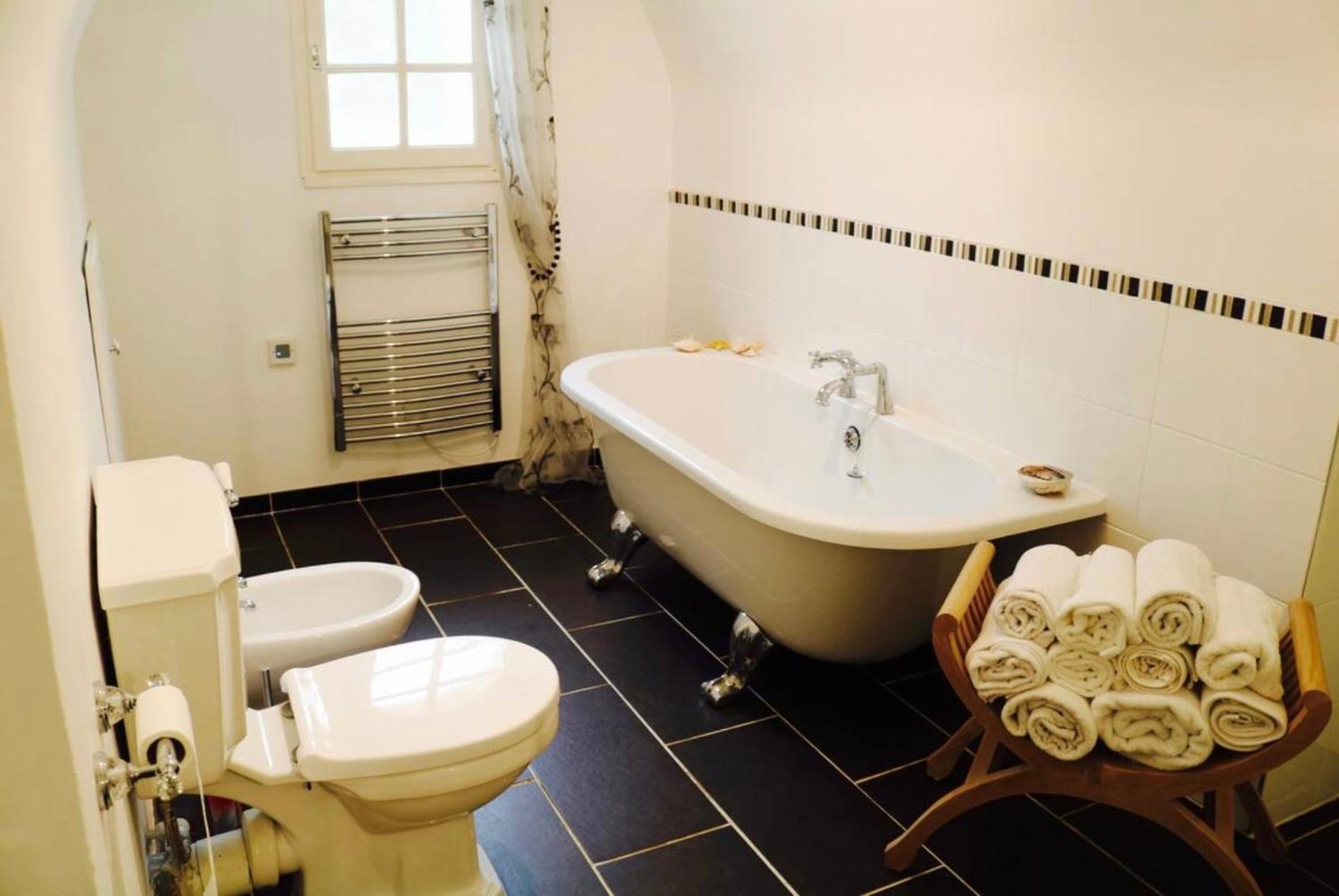 Fontaine Blanche River View, Large Patio & Garden In Central Brittany With Starlink Wifi Treffrin Extérieur photo