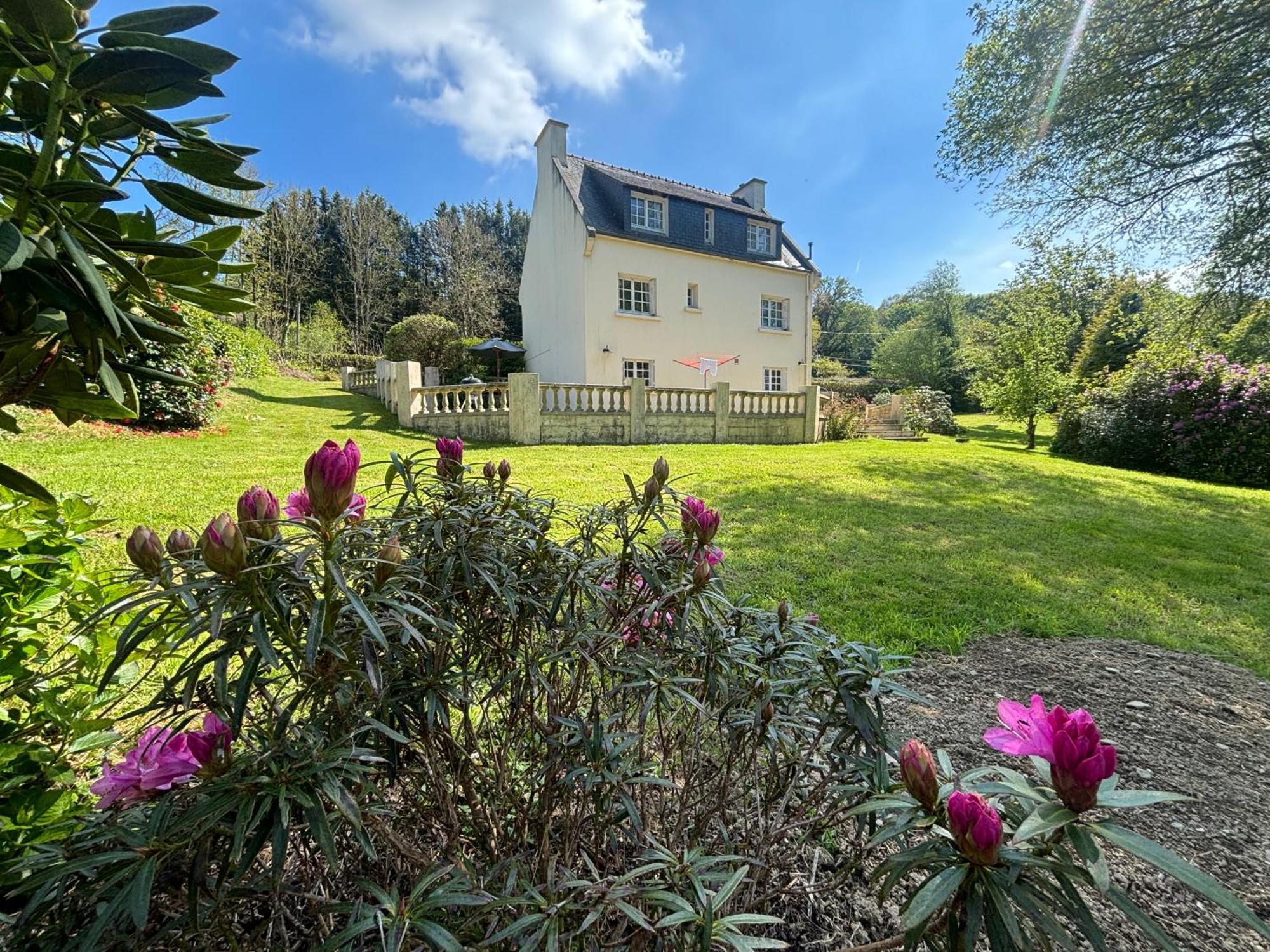Fontaine Blanche River View, Large Patio & Garden In Central Brittany With Starlink Wifi Treffrin Extérieur photo